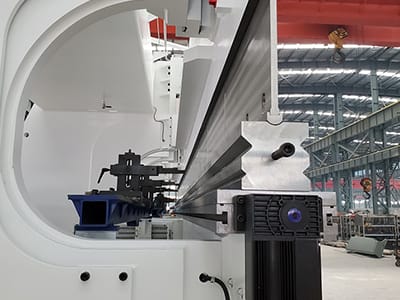 2-WF(D)67K CNC Controlled Hydraulic Press Brake